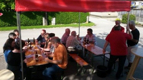 Ortsteilstammtisch Haltestelle